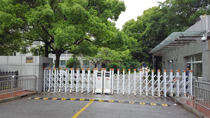 闵行区政府东门